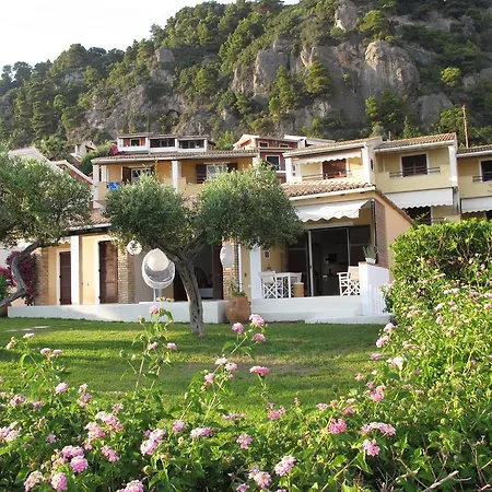 Seafront Calista House With Garden Tatil Evi