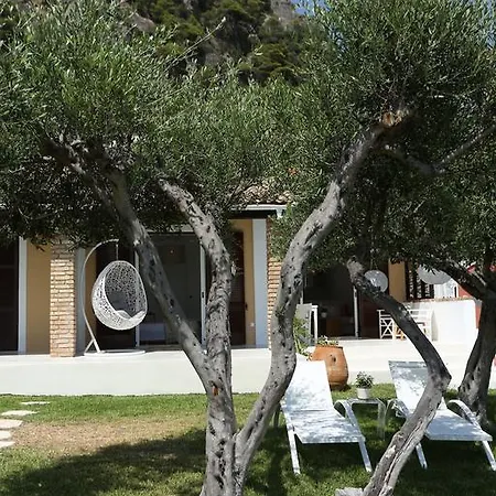 Feriehus Seafront Calista House With Garden