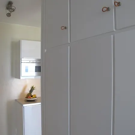 Seafront Calista House With Garden * Γλυφάδα