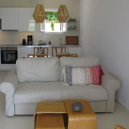 Seafront Calista House With Garden Γλυφάδα