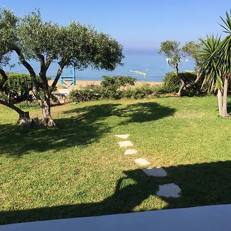 Holiday home Seafront Calista House With Garden Glyfada (Corfu)