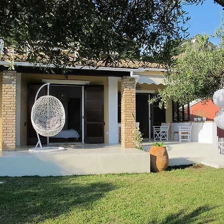 Holiday home Seafront Calista House With Garden