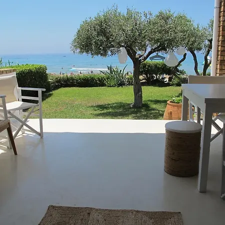 Seafront Calista House With Garden Glyfada (Corfu)