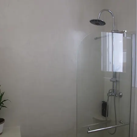 Seafront Calista House With Garden *