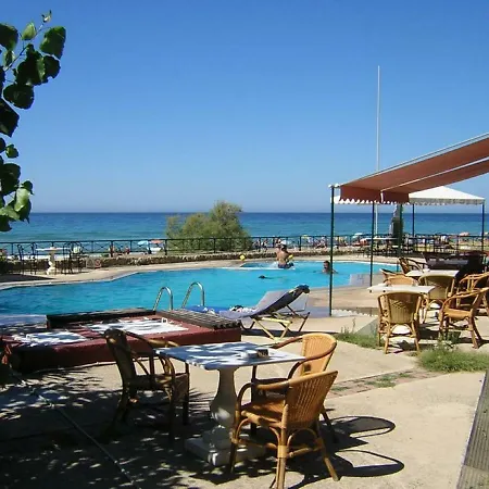 Seafront Calista House With Garden Holiday home Glyfada (Corfu)